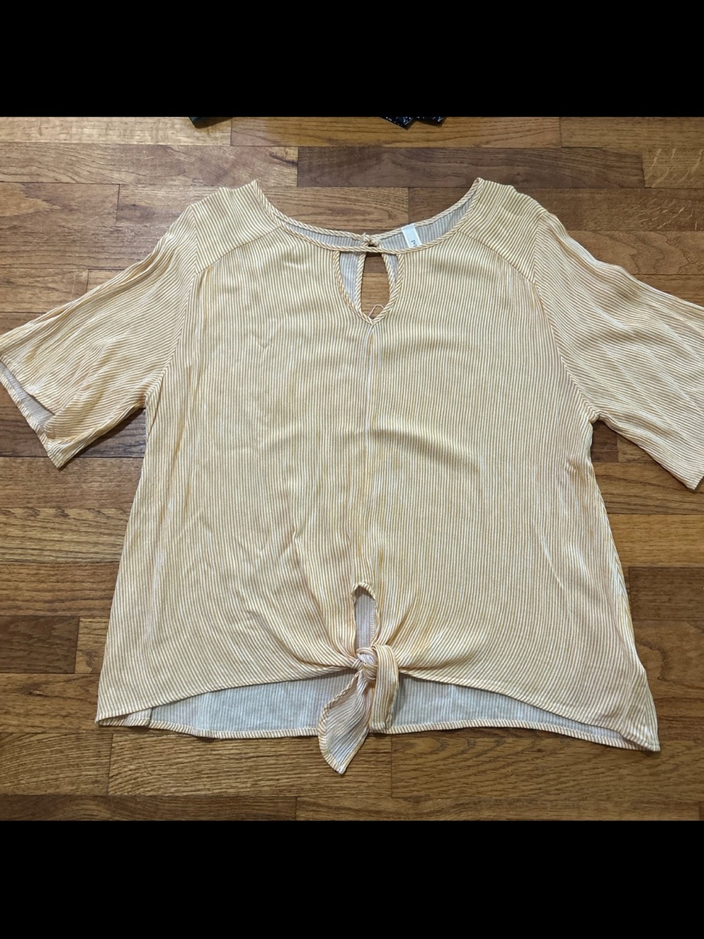 Peppermint Yellow White Vertical Striped Tie Front Keyhole Blouse Large L